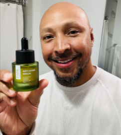 VYNE-Anti-Aging-Serum-Customer-2
