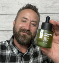 VYNE-Anti-Aging-Serum-Customer-3